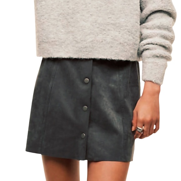 NWT Wilfred Centinela Skirt | Black Suede| Size 0 - Picture 1 of 3